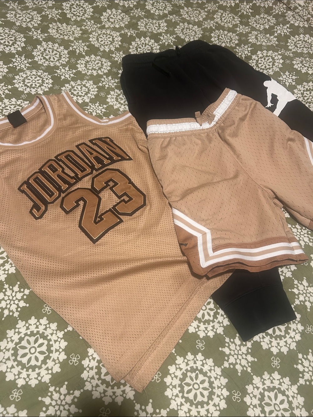 Jordan Kids 3-Piece Mesh Basketball Set and sweats